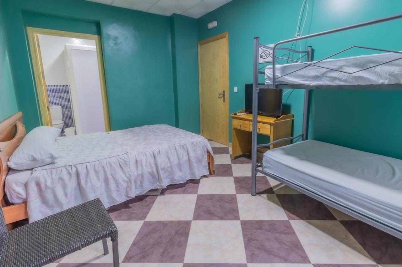 Albergue Rojo Plata Torremegía エクステリア 写真